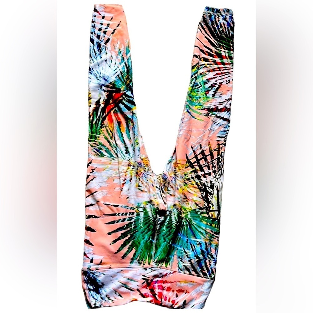 Fabletics printed pink 3/4 leggings XS